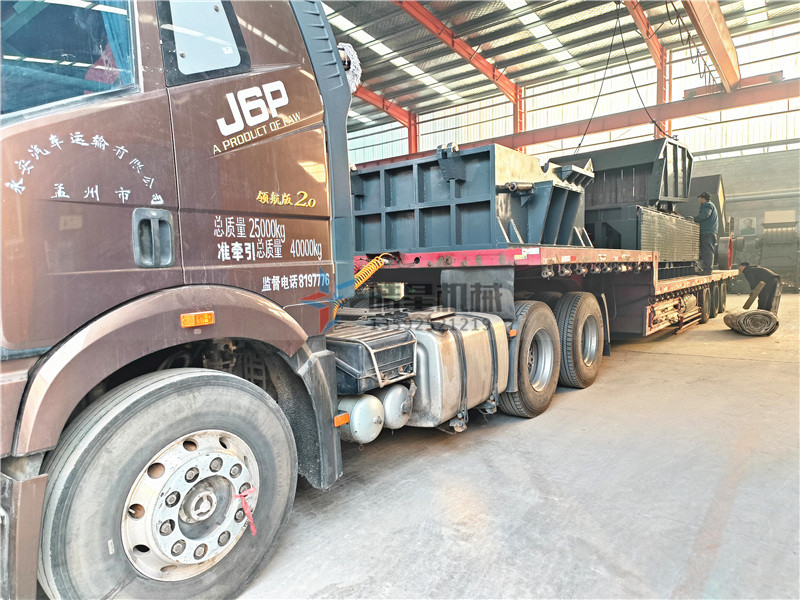 1800型熟鋁粉碎機(jī)型材粉碎機(jī)設(shè)備發(fā)貨發(fā)往山東省