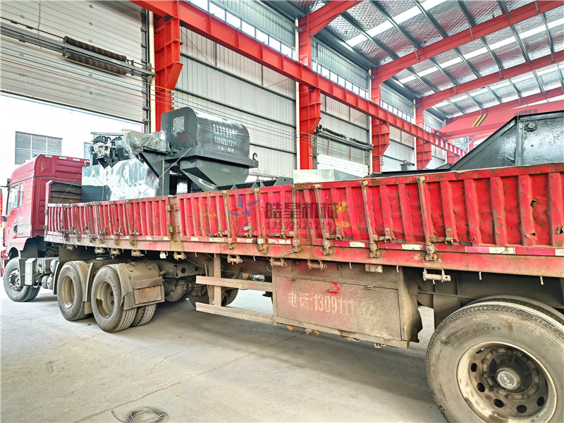 1300型<a href='http://www.dzhytgb.cn/' target='_blank'><span>金屬粉碎機(jī)</span></a>廢鋁粉碎機(jī)設(shè)備發(fā)往山西