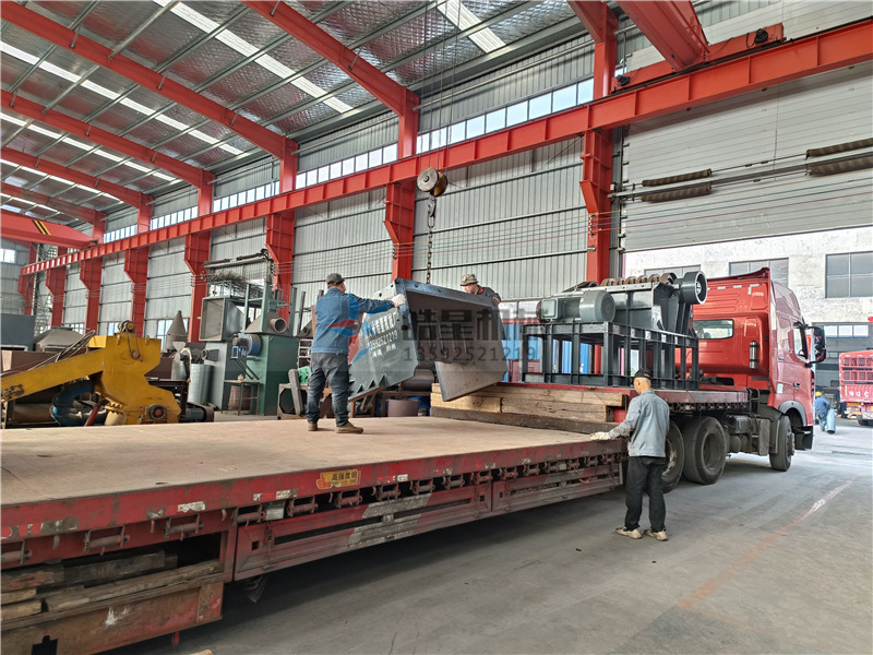 1600型<a href='http://www.dzhytgb.cn/1/54.html' target='_blank'><span>廢鋁粉碎機(jī)</span></a>設(shè)備發(fā)往貴州